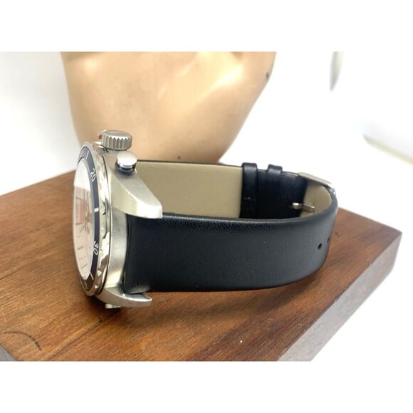 Nautica Men's Watch N25003 Swiss Quartz White Dial Date Black Leather Band 42mm - Picture 9 of 14